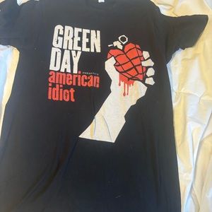 Green Day tshirt